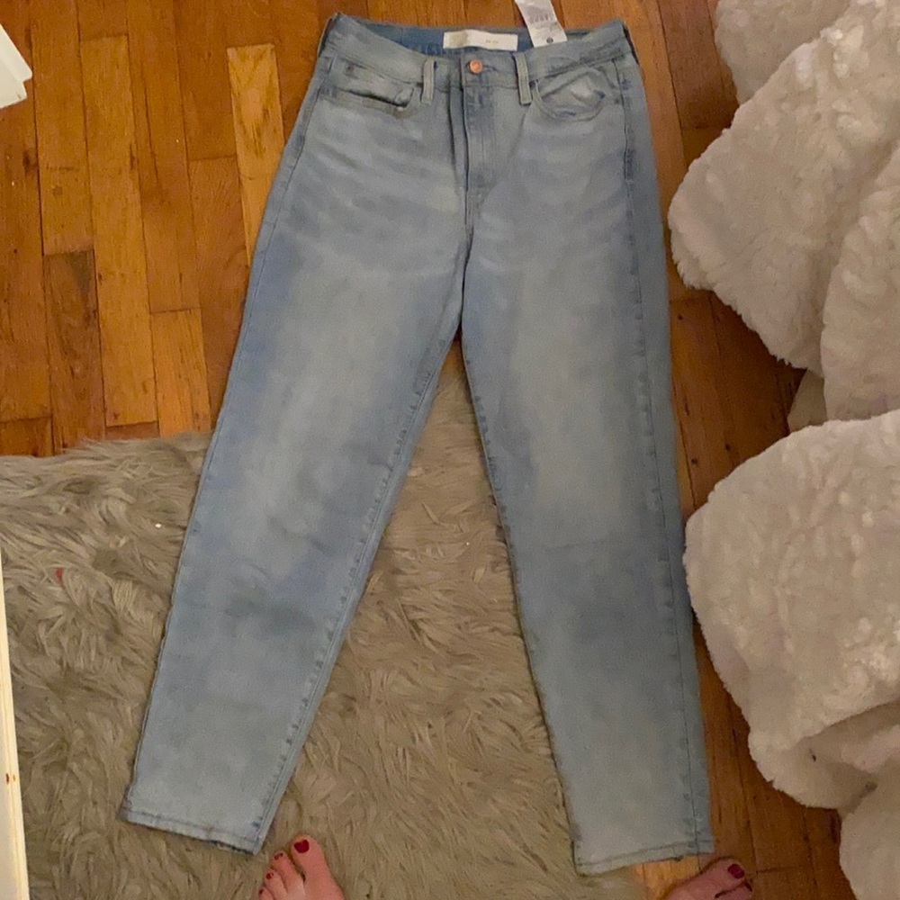 Mom Levi’s jeans